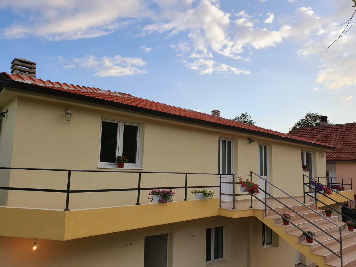 Apartments Kingfisher Virpazar Exterior foto
