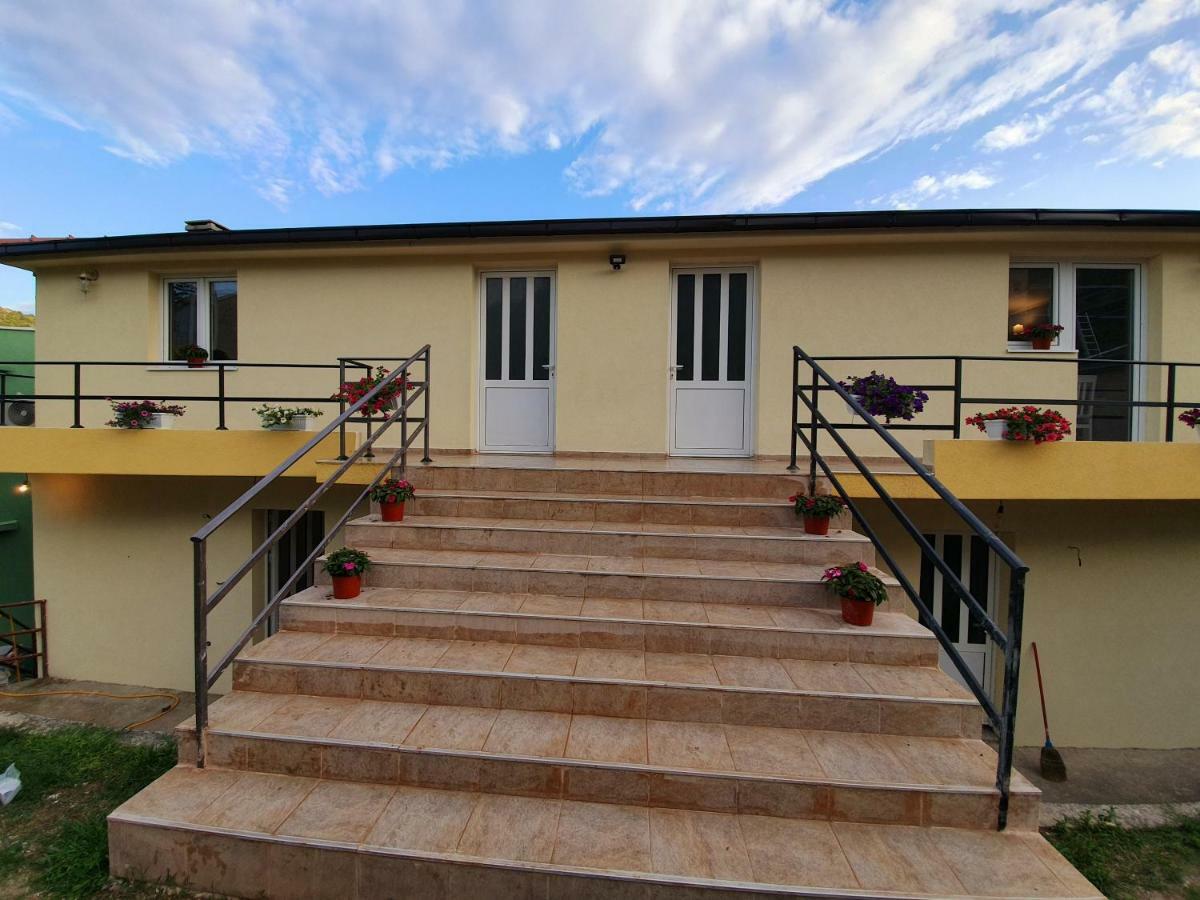 Apartments Kingfisher Virpazar Exterior foto